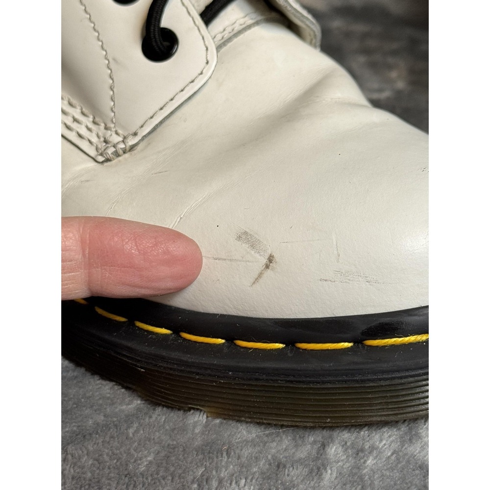 Dr. Martens Boots Womens Size 8 White 1460‎ Leather Ankle Combat Lace Up Docs - Picture 15 of 15